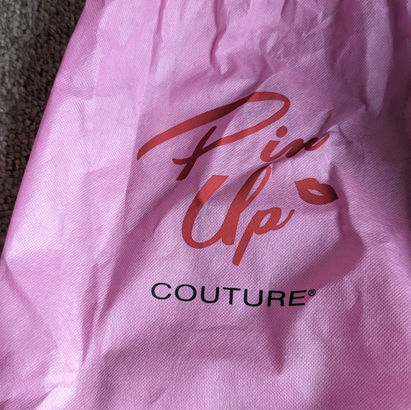 💖HP💖 NWOT Pin Up Couture Bettie Mint Sandal With Cutout Heart - Picture 12 of 13